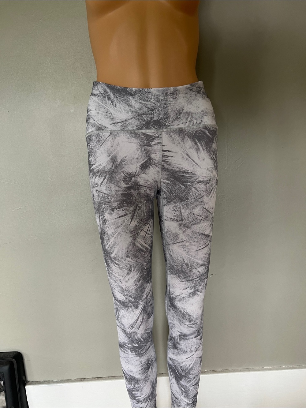 Lululemon Gray Marble-Print Active Leggings